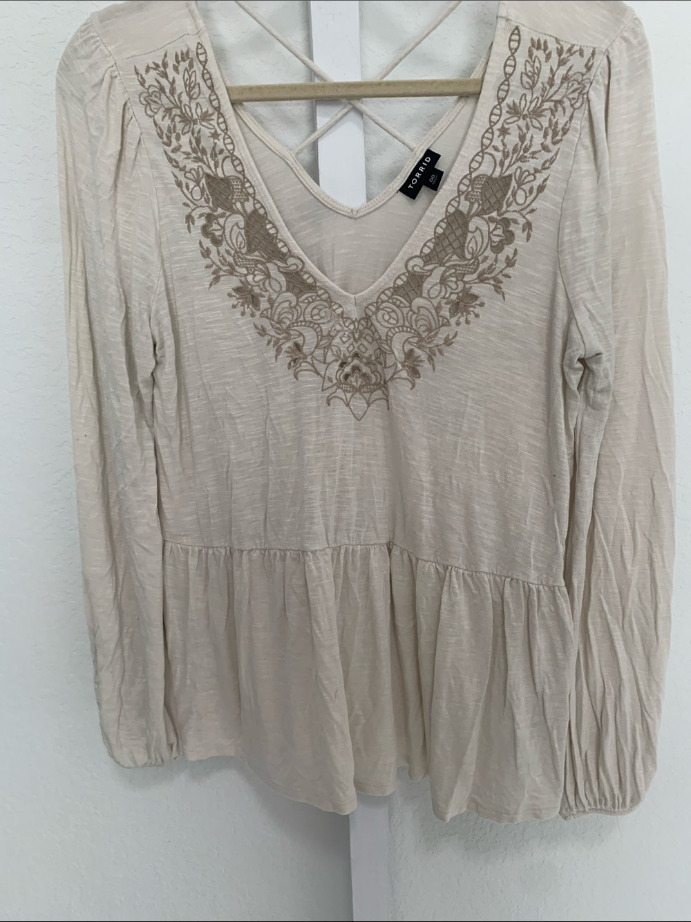torrid Cream V-Neck Embroidered Peplum Boho Long Sleeve Blouse - Picture 4 of 8